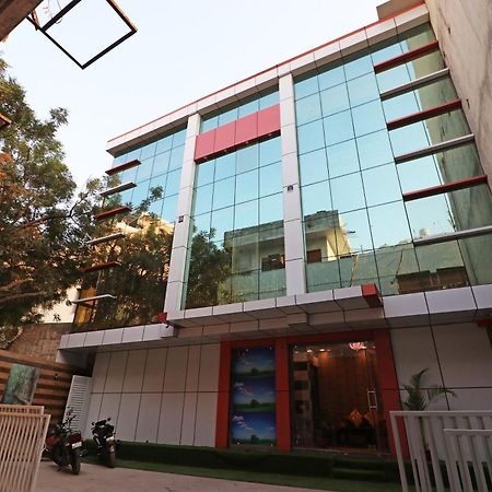 Hotel O Cloud New Delhi Exterior photo