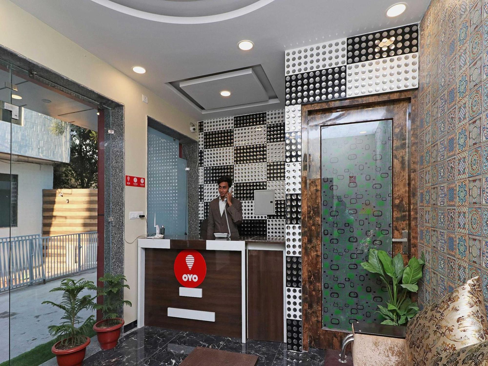 Hotel O Cloud New Delhi Exterior photo